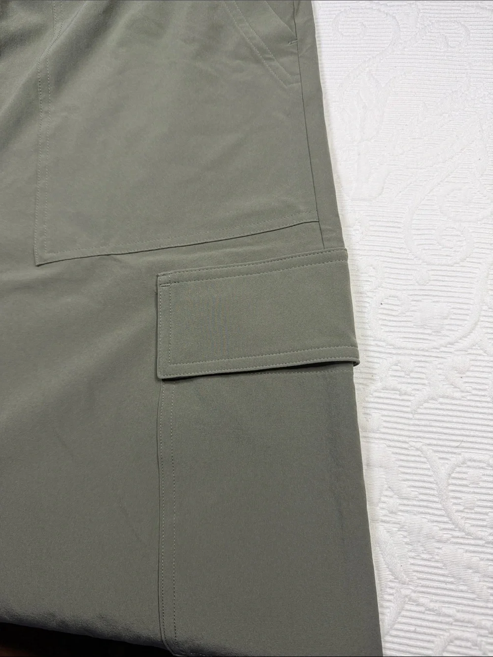 Athleta Brooklyn long sleeve jumpsuit. Size 16 deep green NWT.